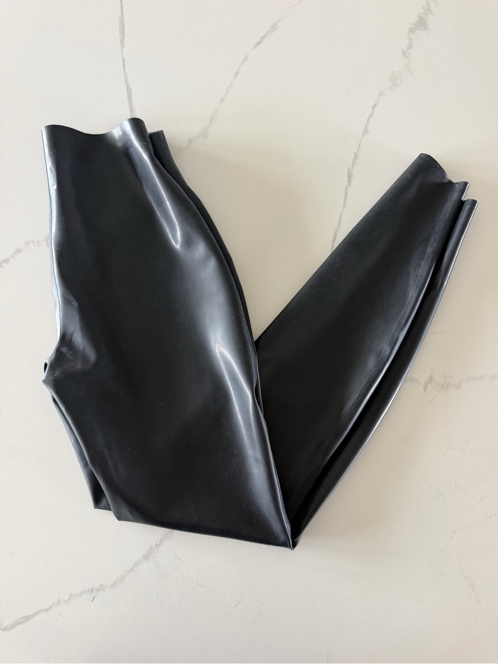 SKIMS Women’s Latex Leggings